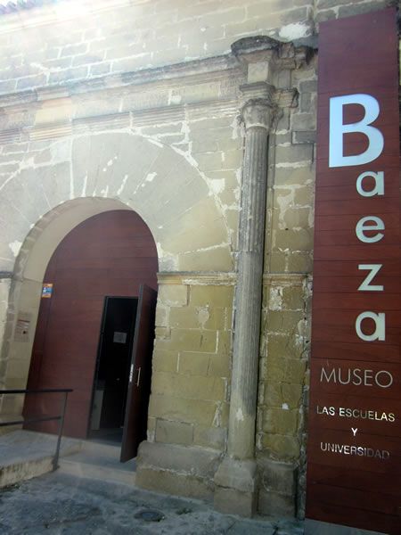Entrada al museo de Baeza